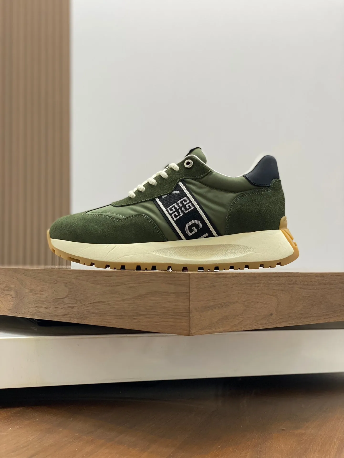 GVC Green Runner Sneakers-023