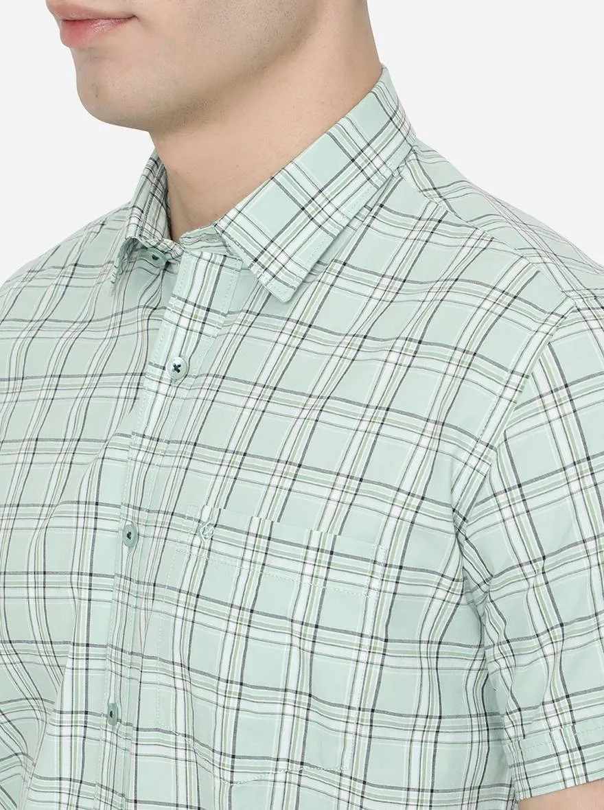 Lucite Green Checked Slim Fit Casual Shirt | Greenfibre