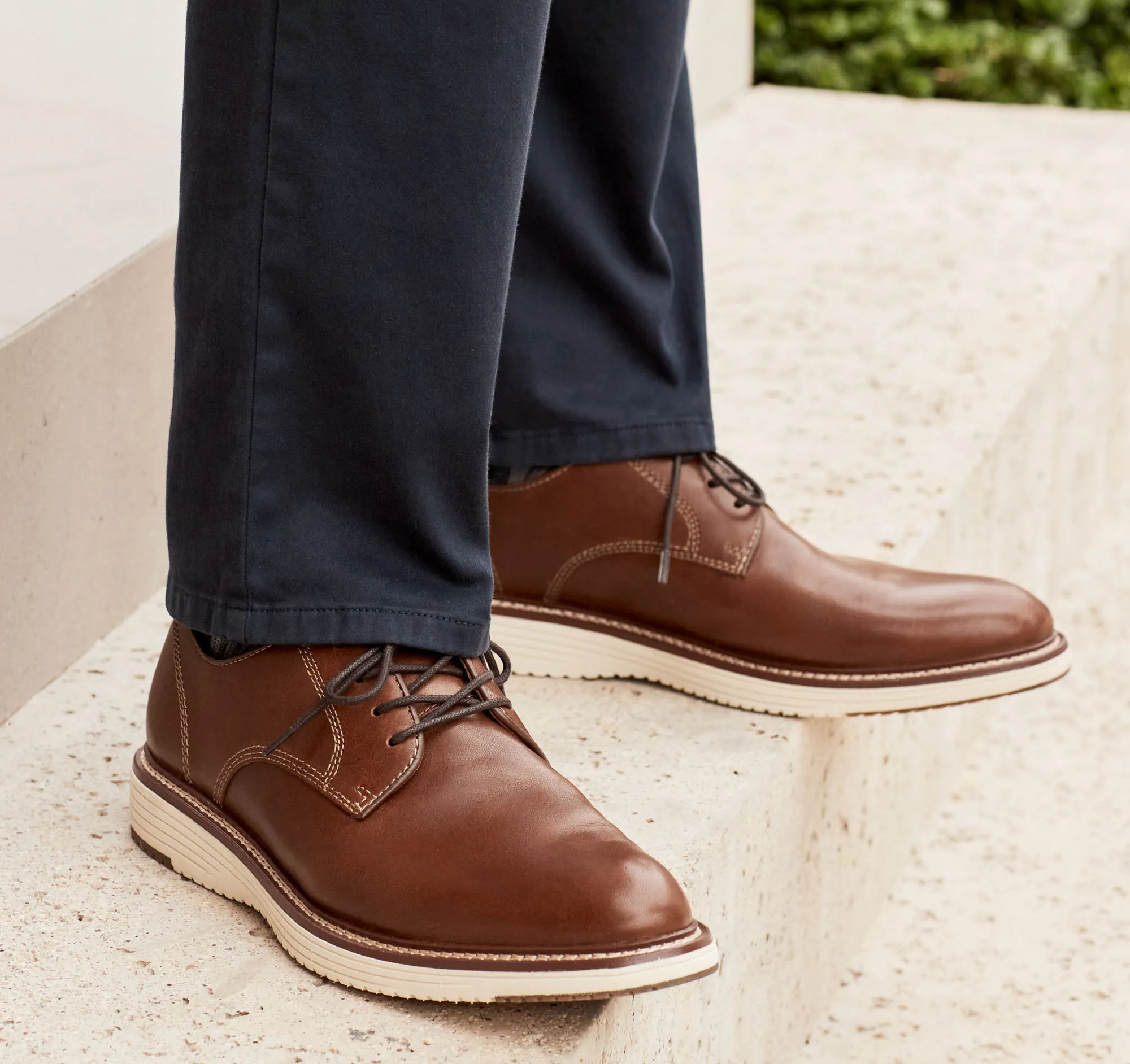 MEN'S JOHNSTON & MURPHY UPTON PLAIN TOE | TAN