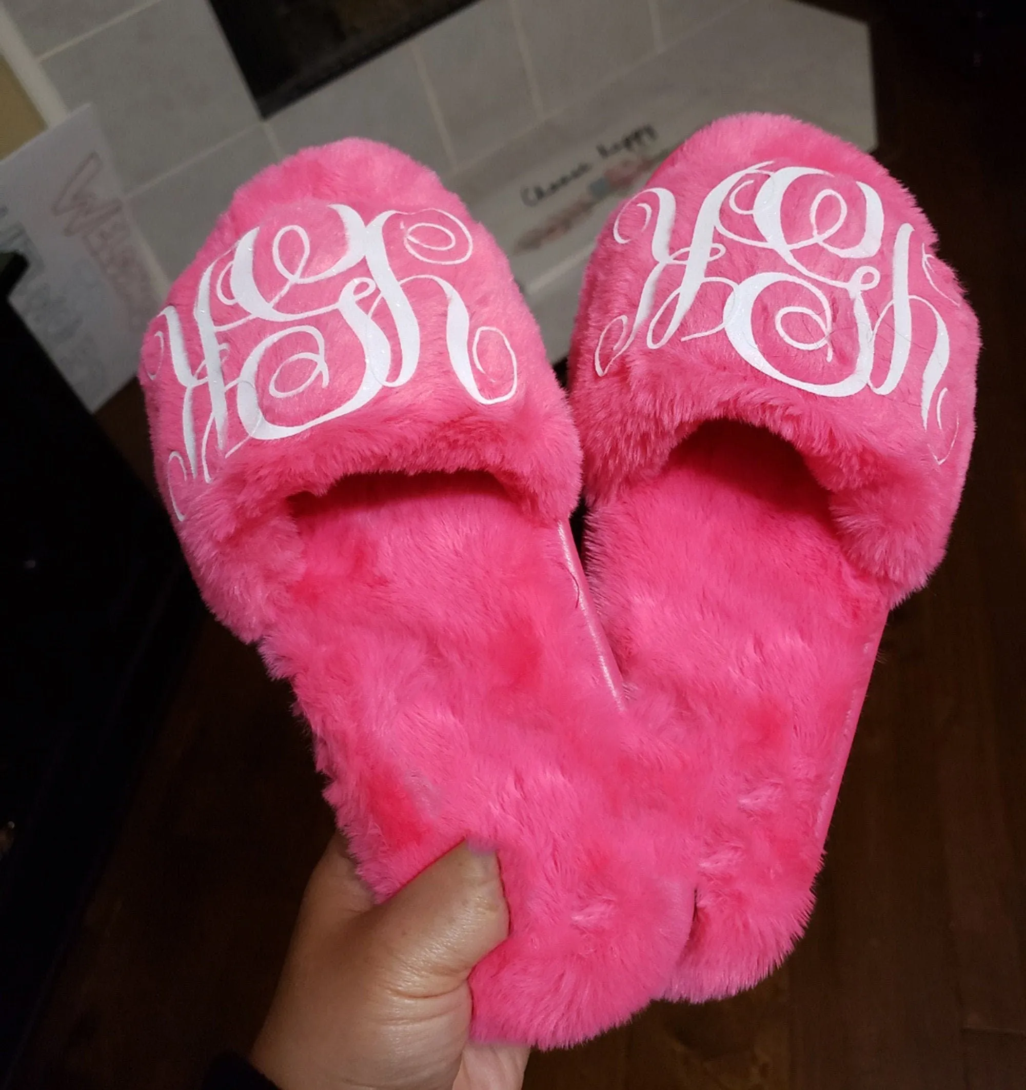 monogramed slippers/  Personalized  Slippers / monogramed slippers